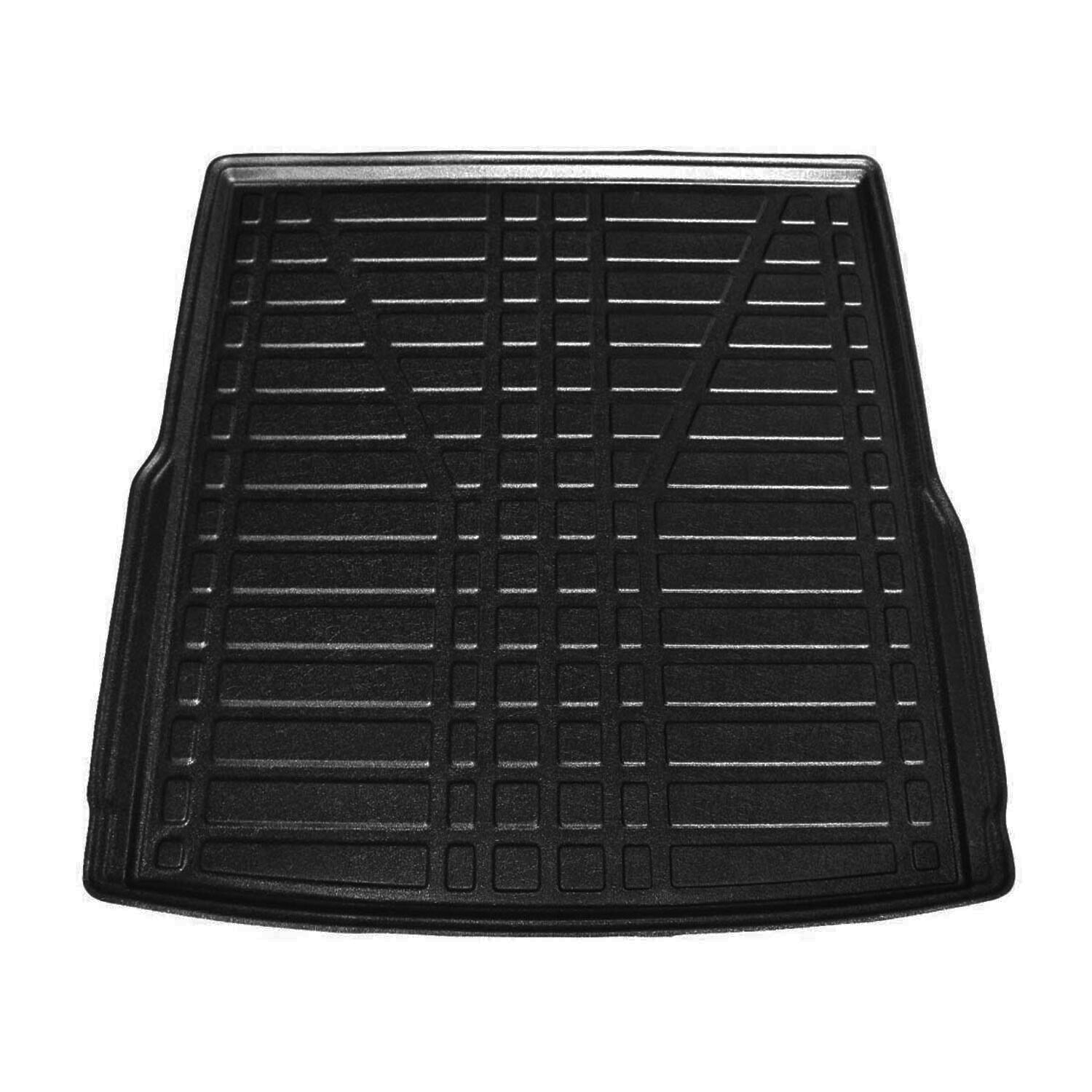 Frontaufnahme einer Kofferraumwanne für VW Passat Variant B8.